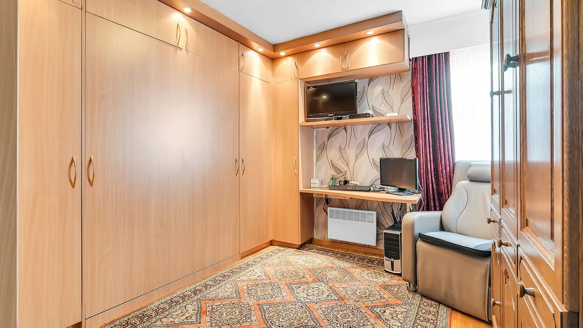 Lichtrijk appartement met 2 slpkrs, 2 terrassen en ondergrondse garagebox in Genk foto 14