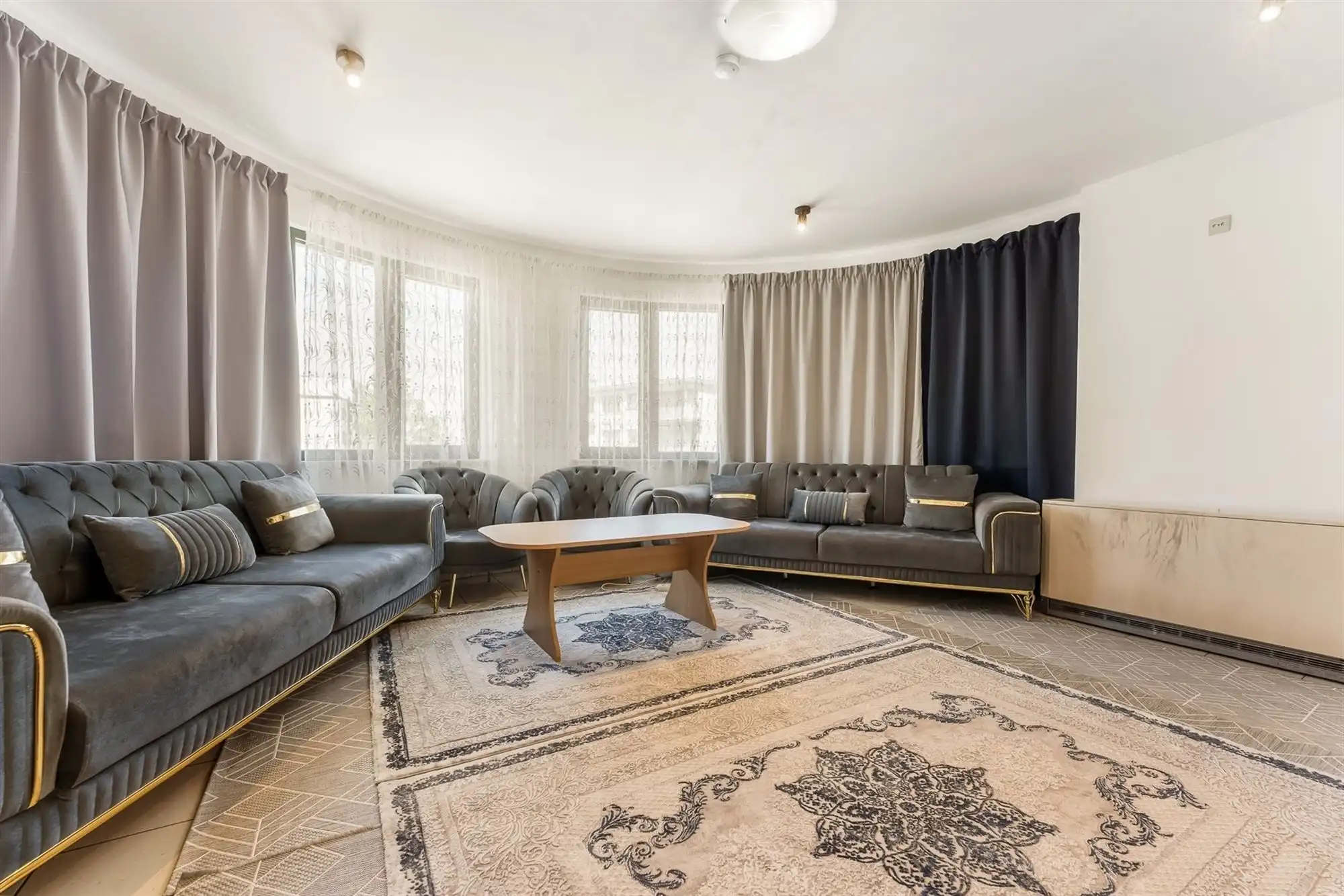 RUIM 2 SLAAPKAMER APPARTEMENT OP CENTRALE LIGGING IN BERINGEN CENTRUM foto 4