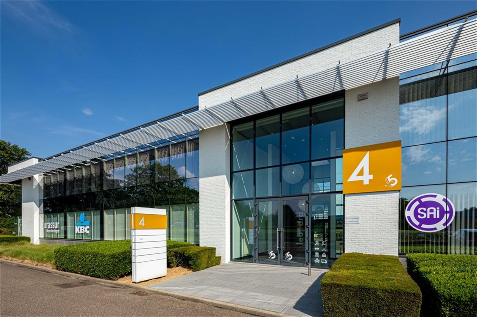L555: vanaf 177 m² tot 469 m² foto 2
