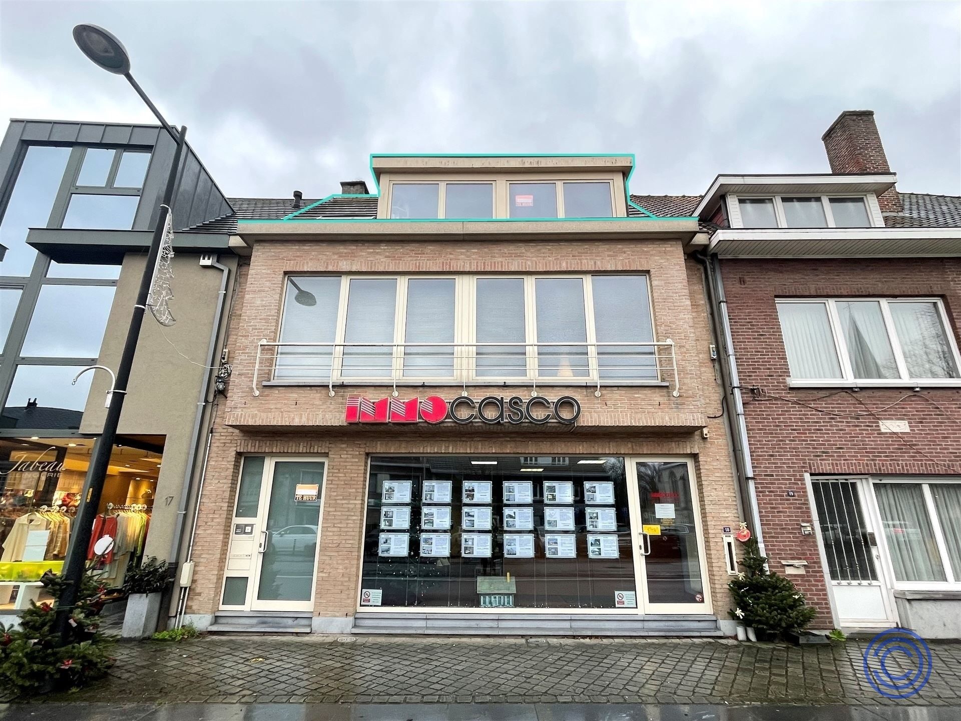Instapklaar appartement in cetrum Hove! foto 3