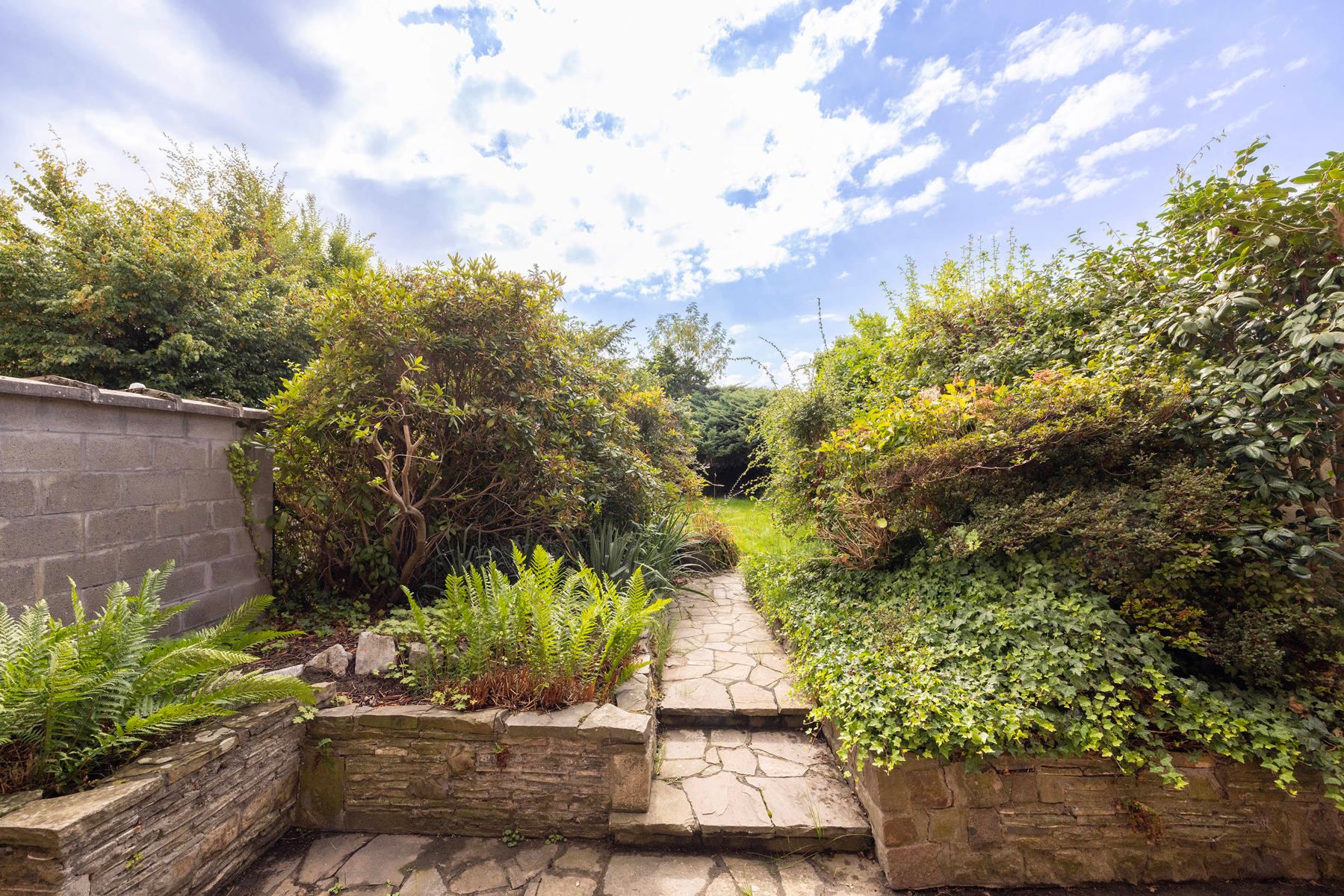 Gelijkvloers appartement met grote stadstuin foto 22