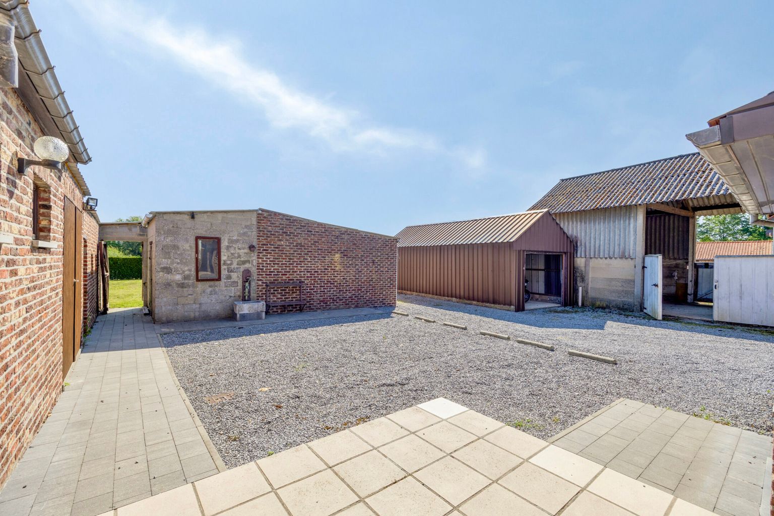 WONING MET NIET VERPACHTE WEILANDEN EN STALLINGEN foto 22