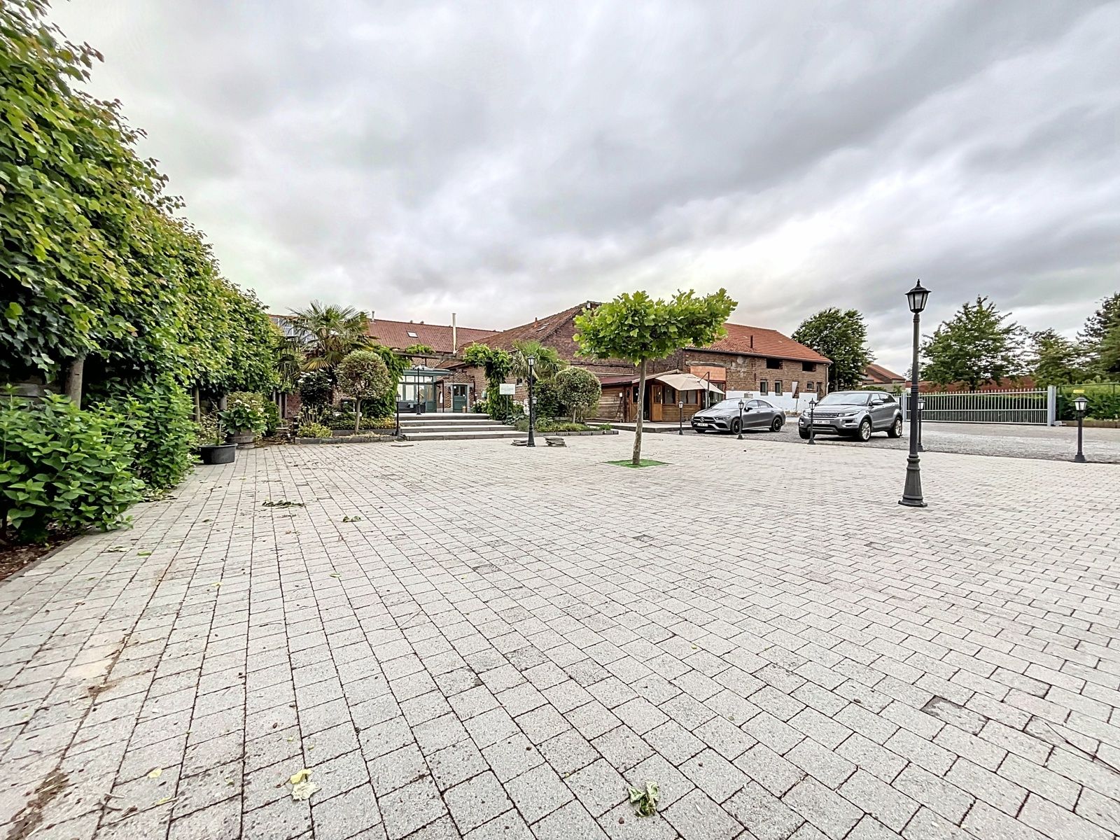 Veelzijdig (handels)pand met terras - parking en appartement foto 22