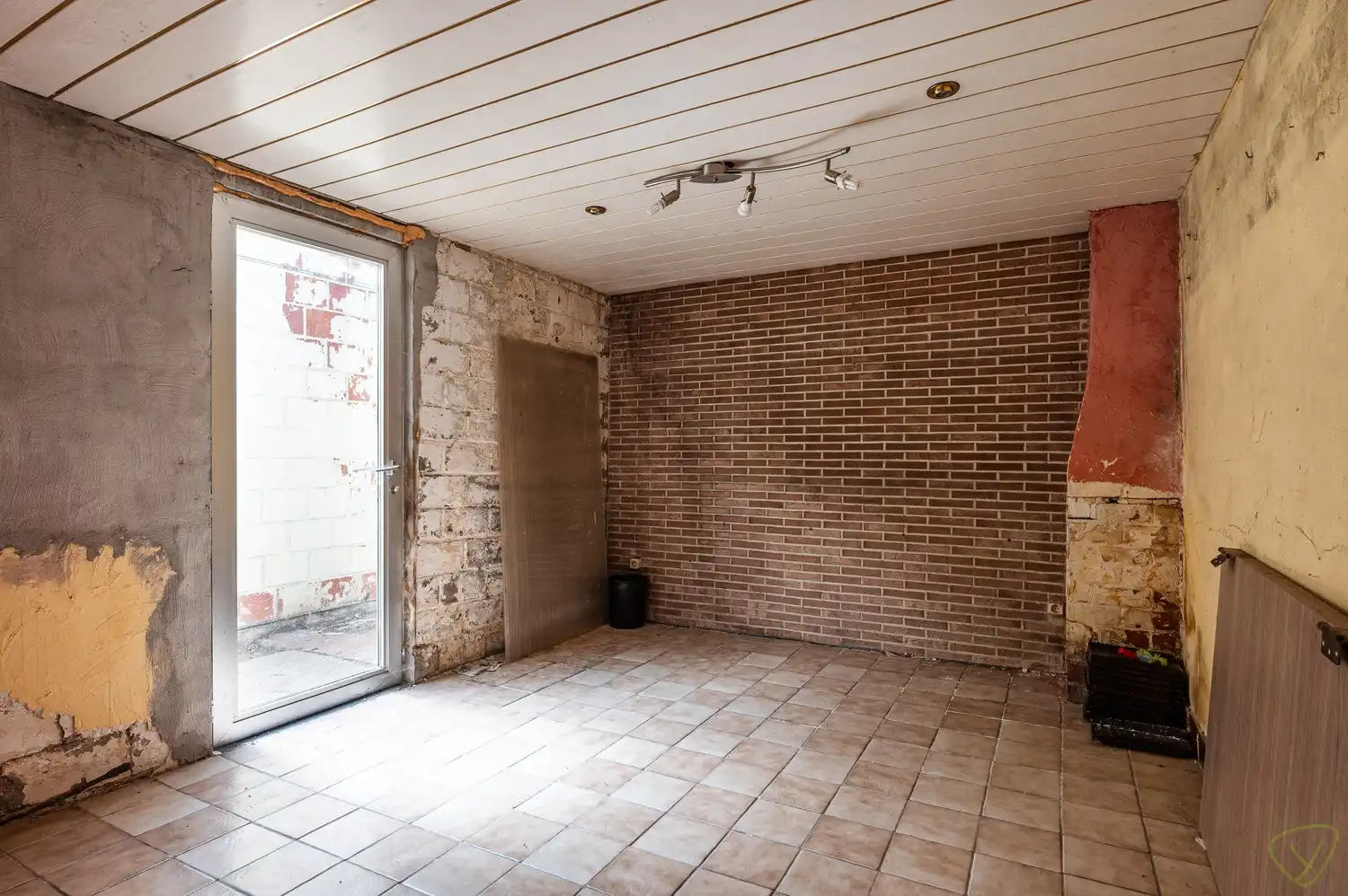 Ruime woning met potentieel en gunstige ligging te Eeklo foto 15