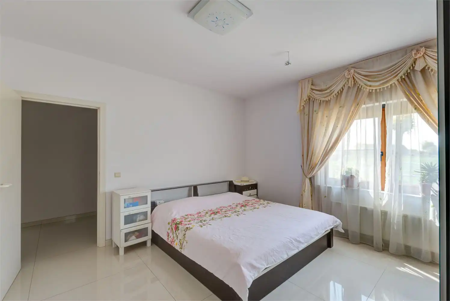 UNIEKE VILLA MET 6 SLAAPKAMERS EN 3 BADKAMERS IN VELDWEZELT foto 10