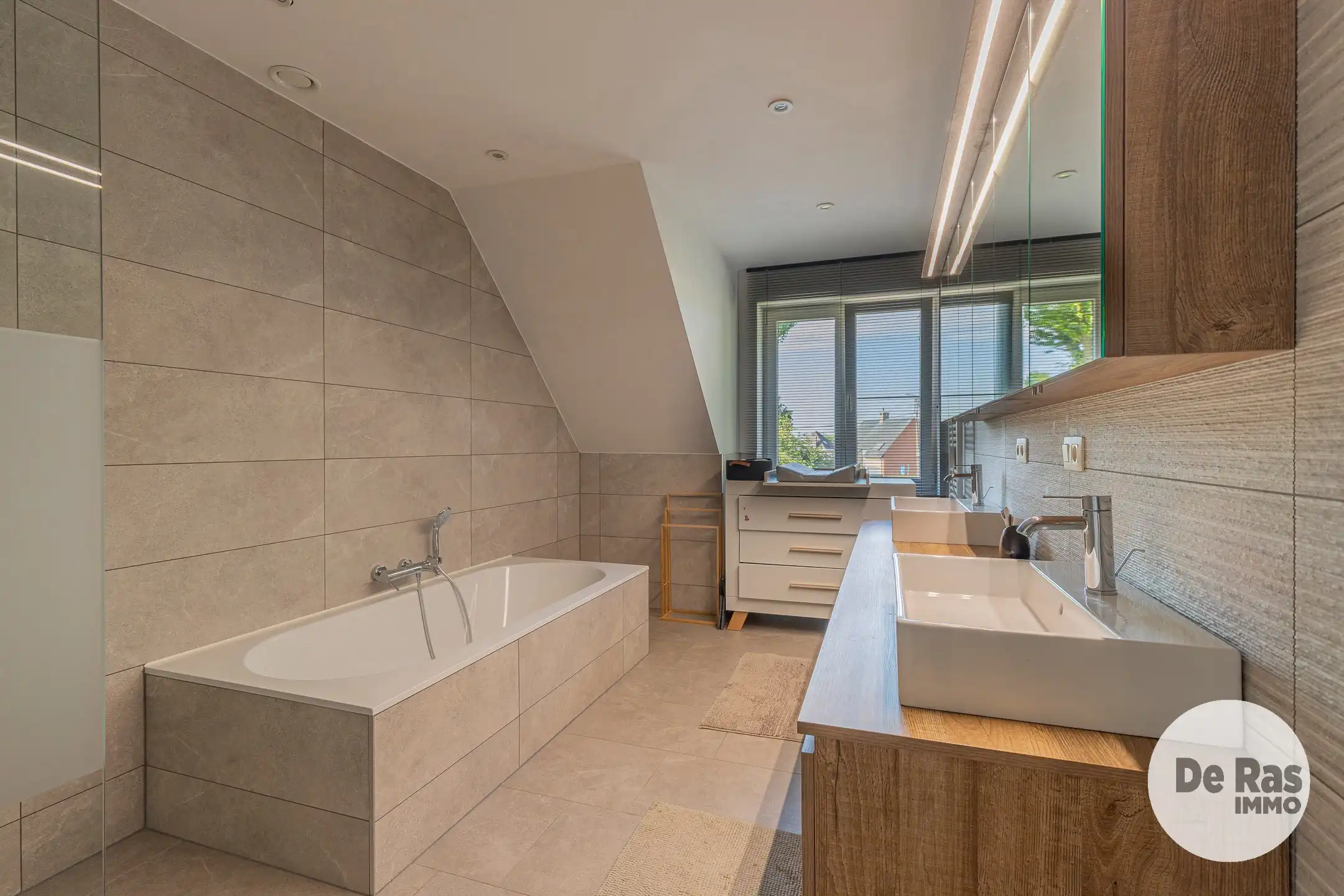 HAALTERT - Recente woning met alle comfort en mooie tuin foto 21