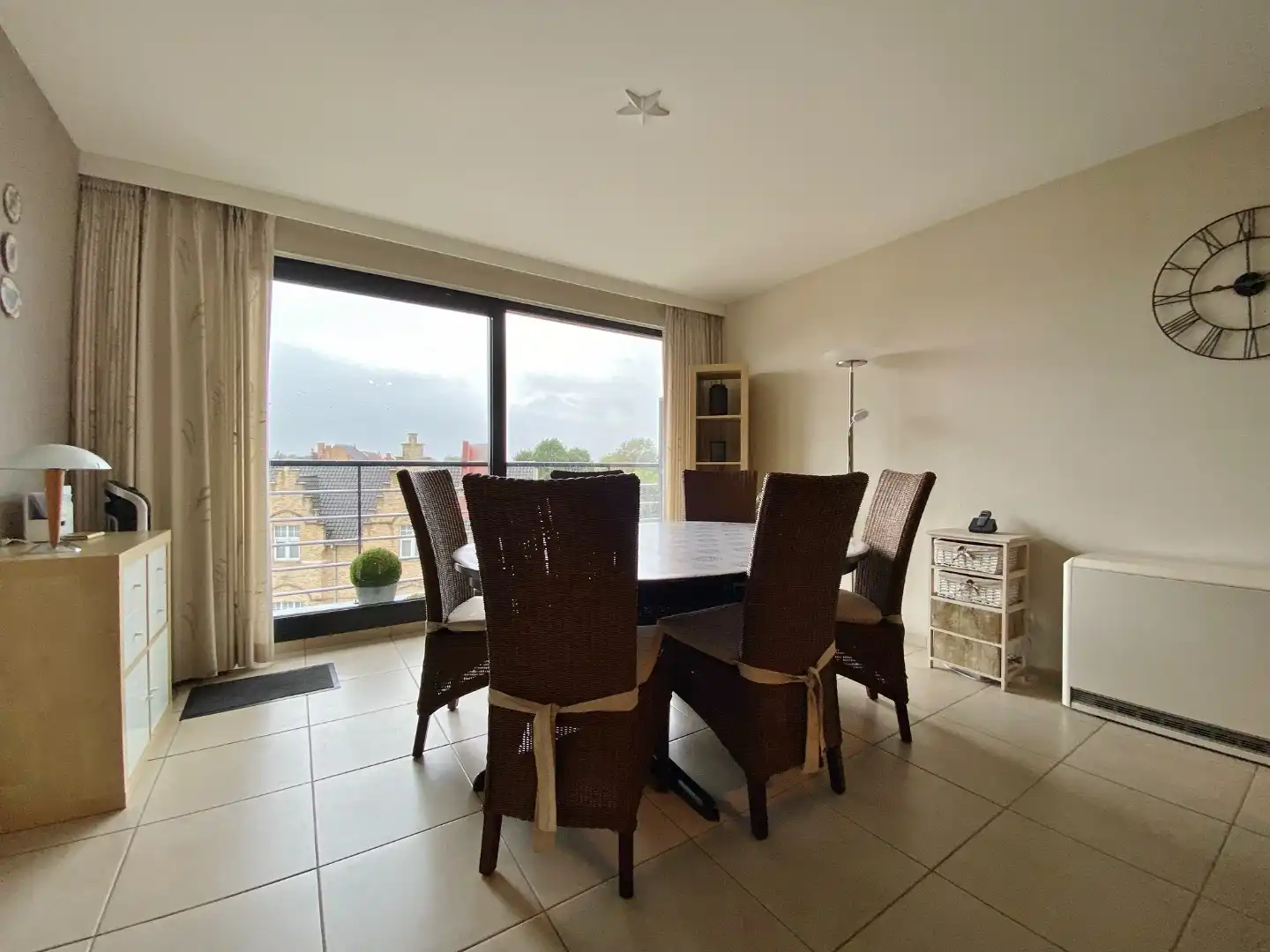 Lichtrijk appartement met zonnig terras en garage foto 3