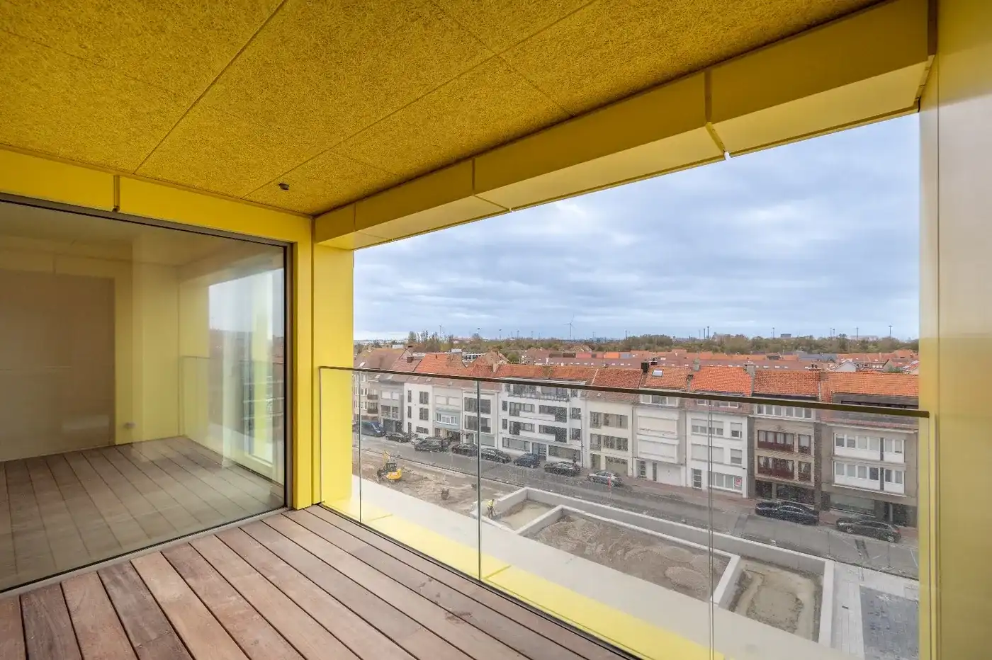 West-georiënteerd twee slaapkamer appartement met ruim terras foto 6