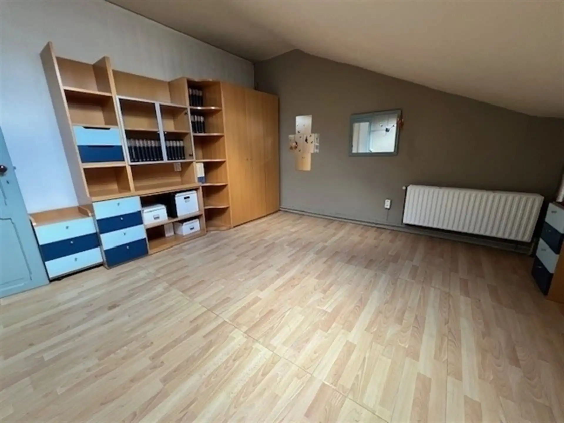 Karakterwoning met 5 slpks, autostaanplaats en grote tuin! foto 18