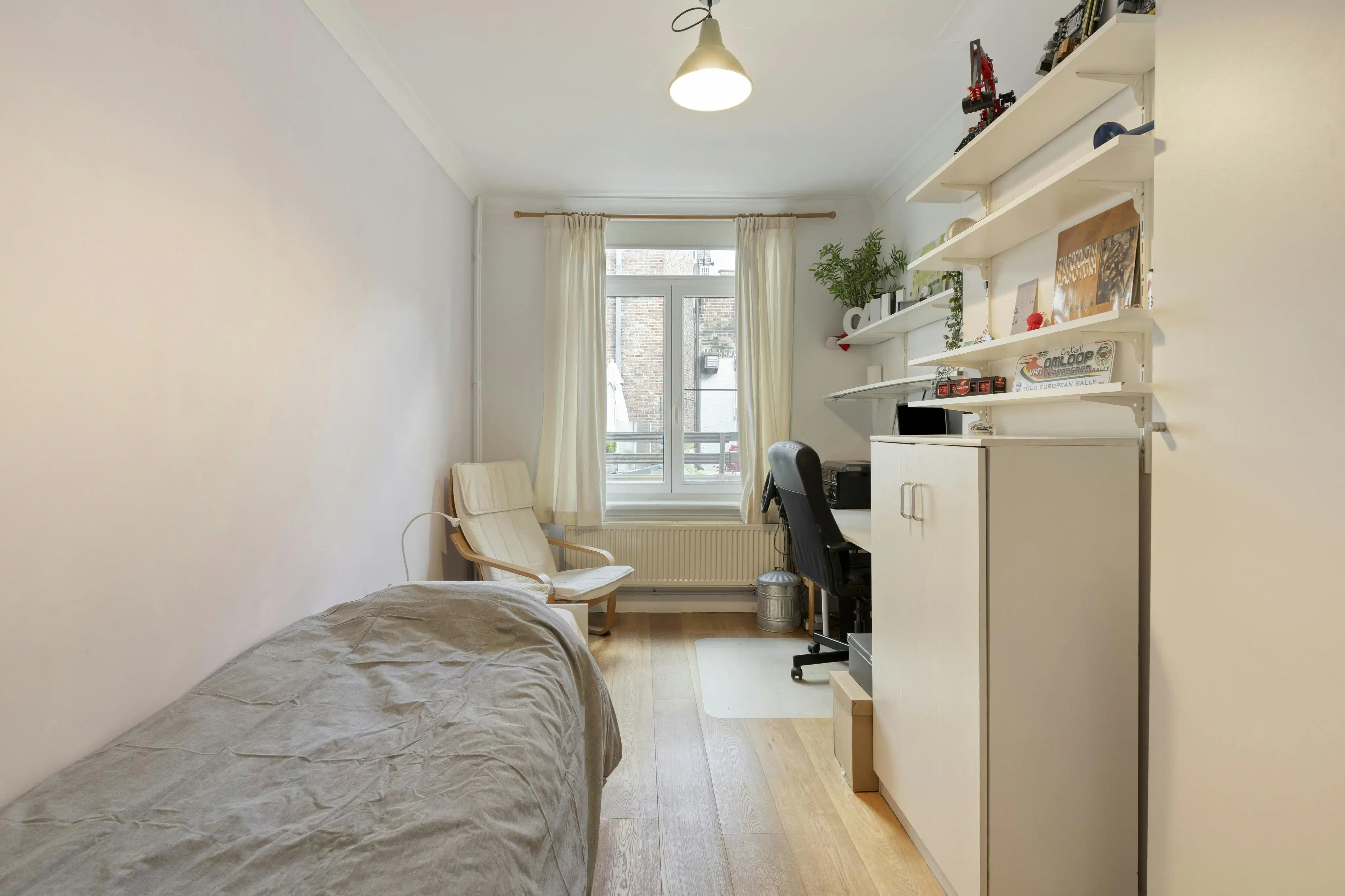 Karaktervol huis met 5 slaapkamers te koop in Brugge foto 9