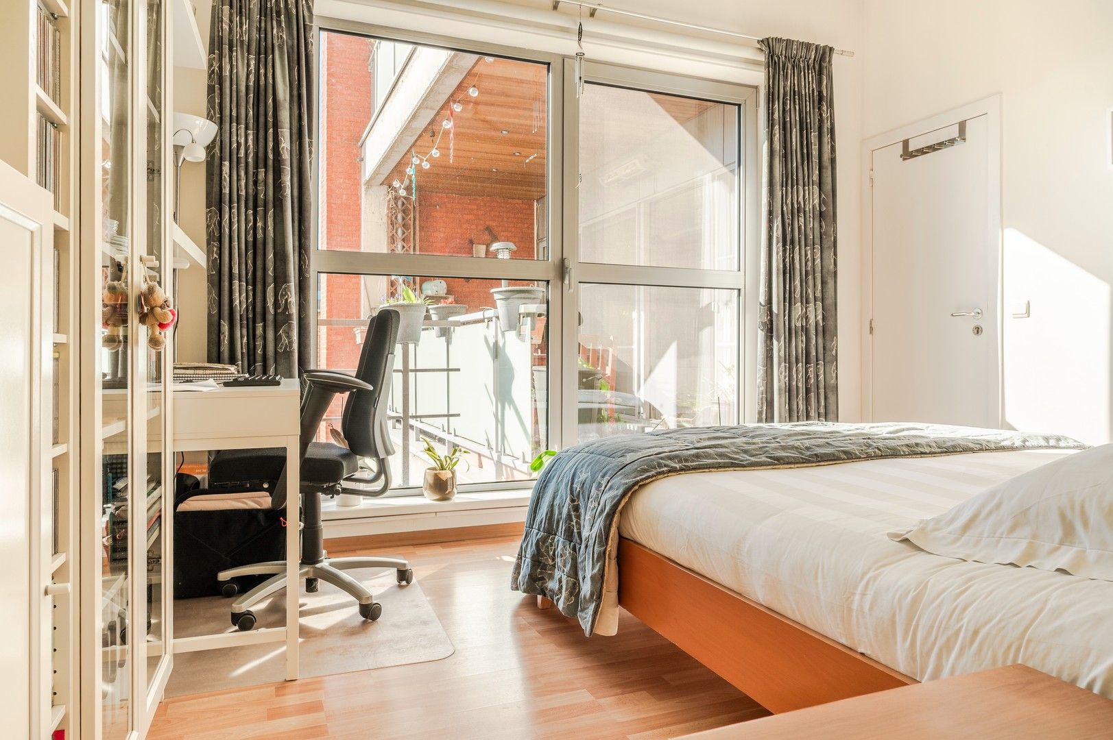 Uniek stadsappartement met prachtig uitzicht op het Centraal Station! foto 7