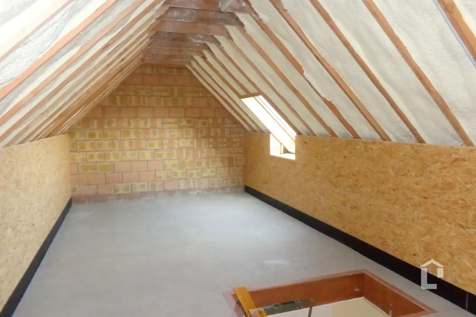 Ruime, moderne gezinswoning foto 16