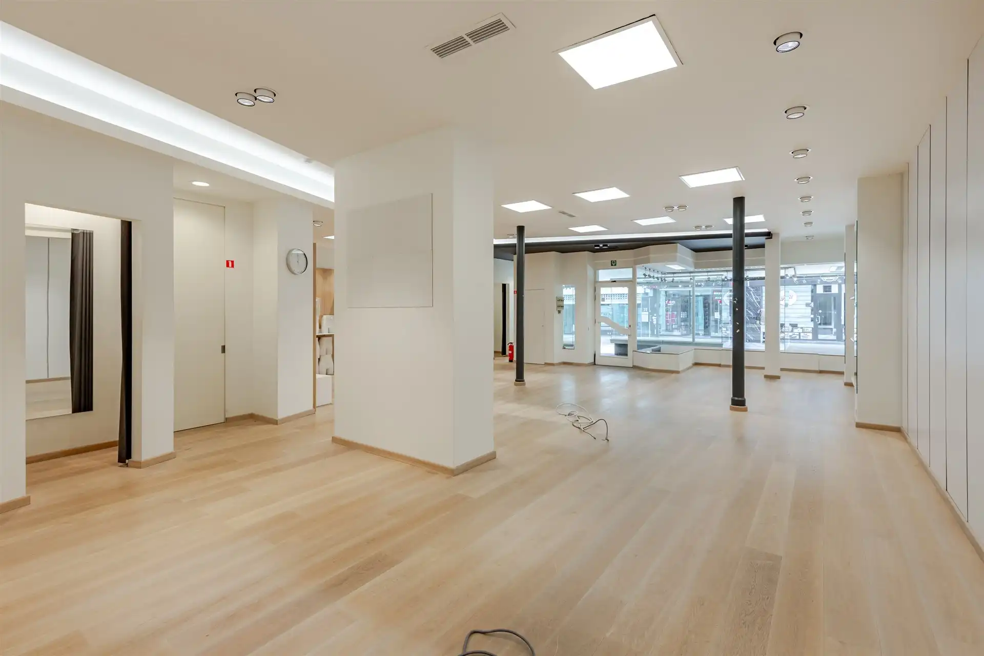 Karaktervol handelshuis in hartje Aalst met tal van mogelijkheden foto 4