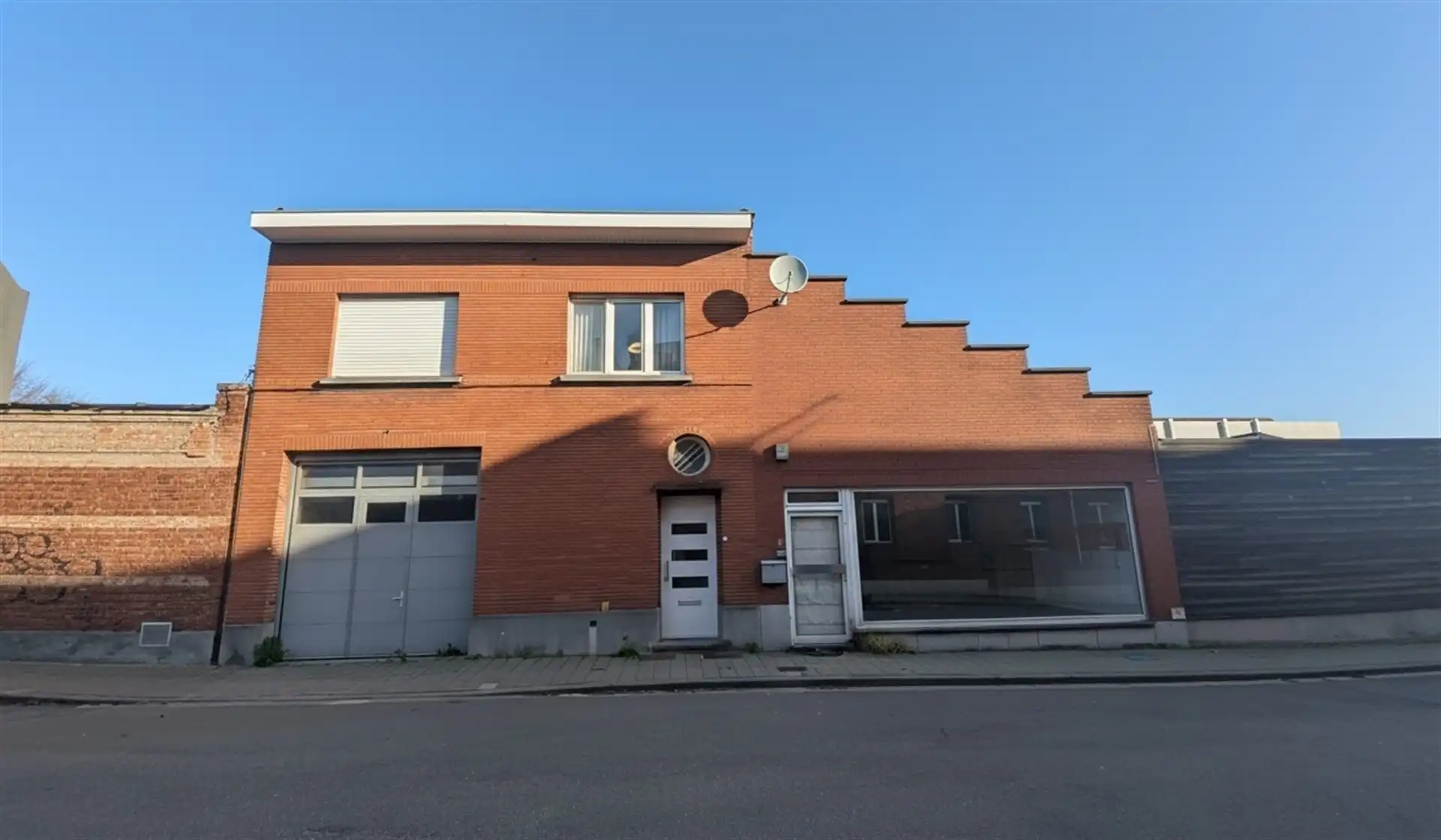 Kantoorruimte/showroom/praktijkruimte foto 10