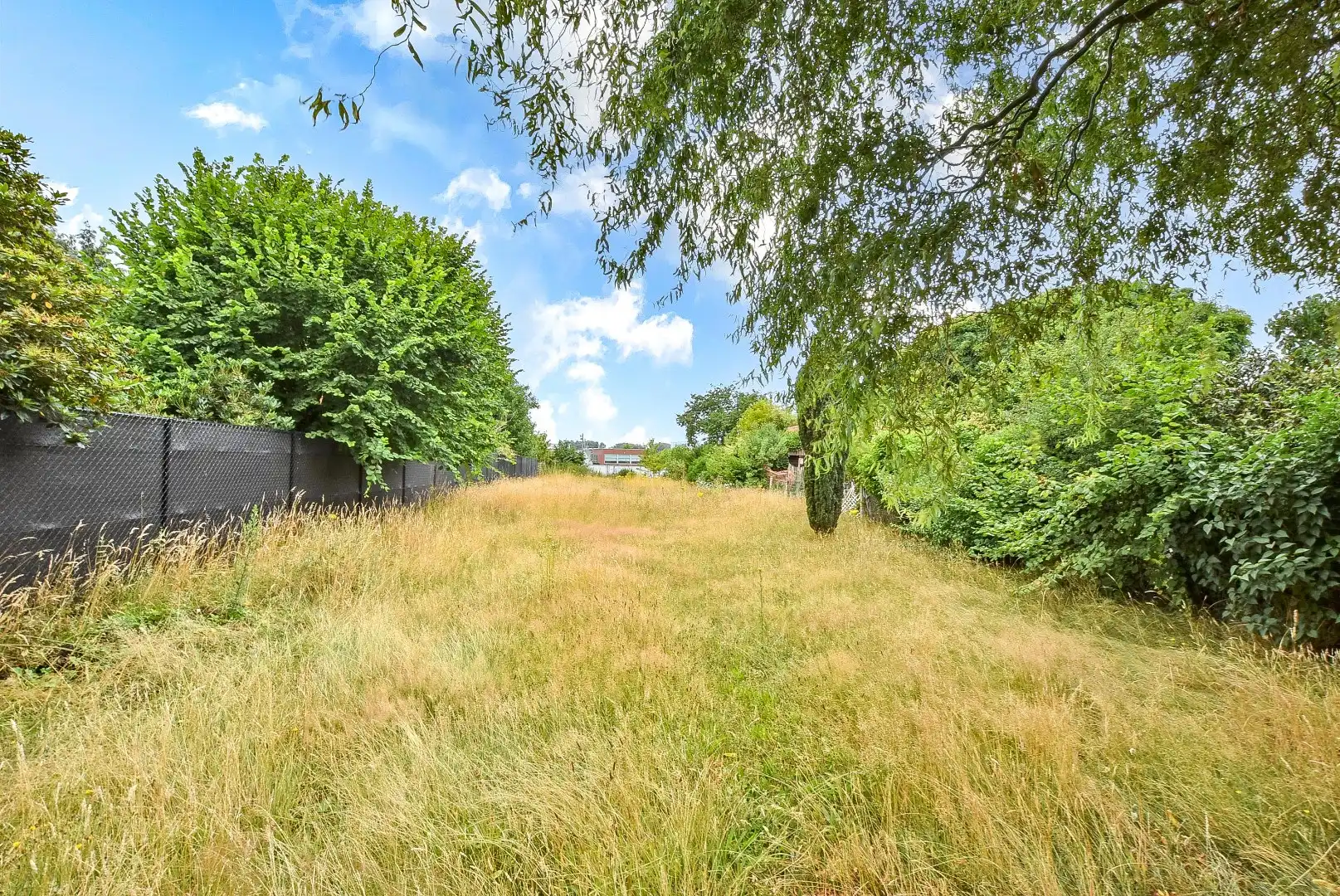 Halfopen bebouwing met mogelijkheid tot 7 slaapkamers, 2 badkamers en grote tuin in Aalter foto 2