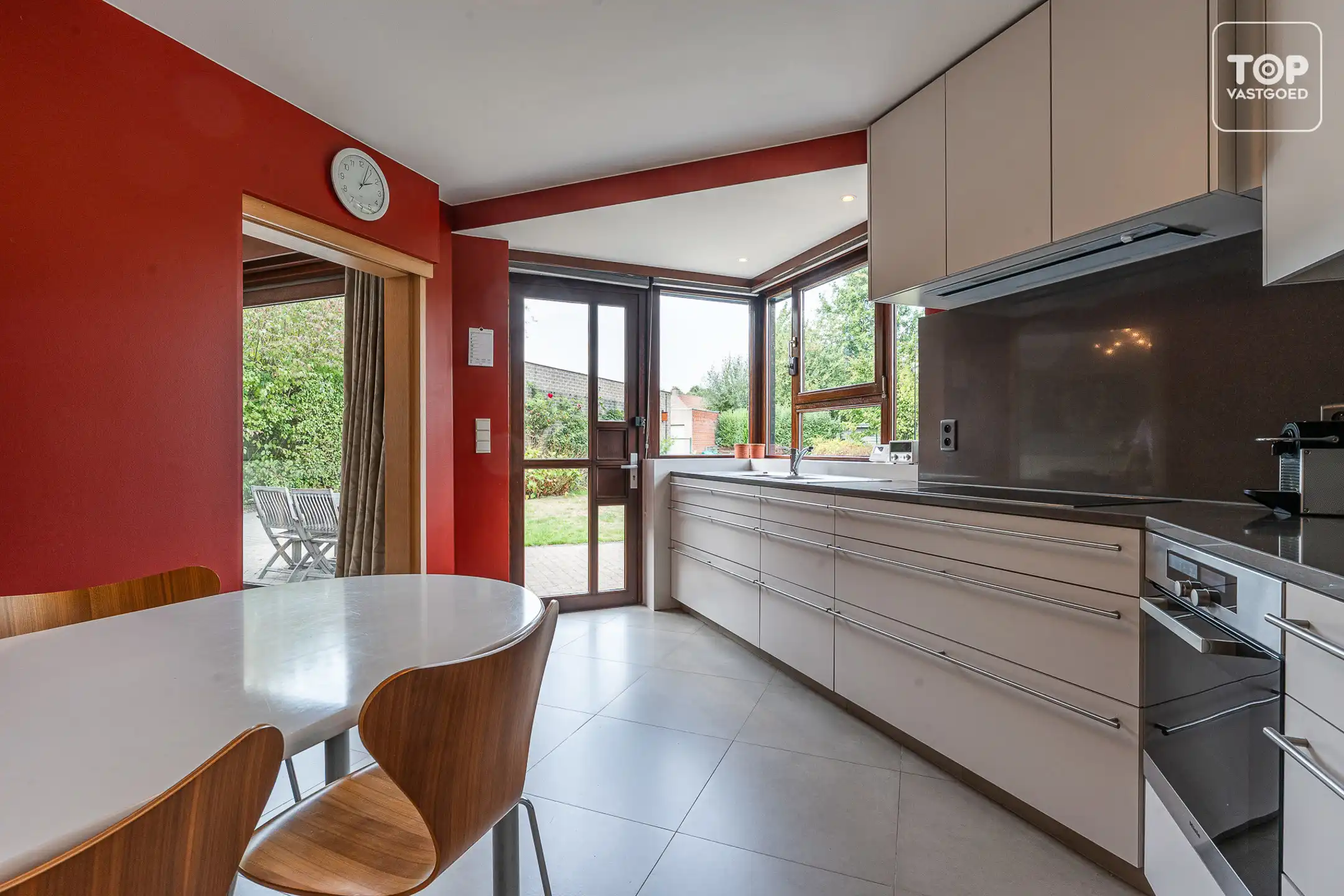 Instapklare open bebouwing op een perceel van 926m².  foto 10