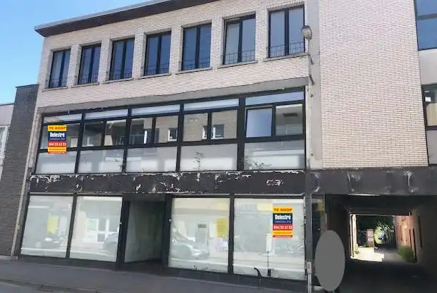 KANTOORGEBOUW/HANDELSHUIS KAPELSTRAAT HOBOKEN foto {{pictureIndex}}