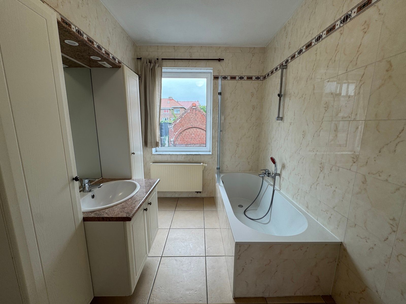 Duplex appartement met 3 slaapkamers en open autostaanplaats foto 4