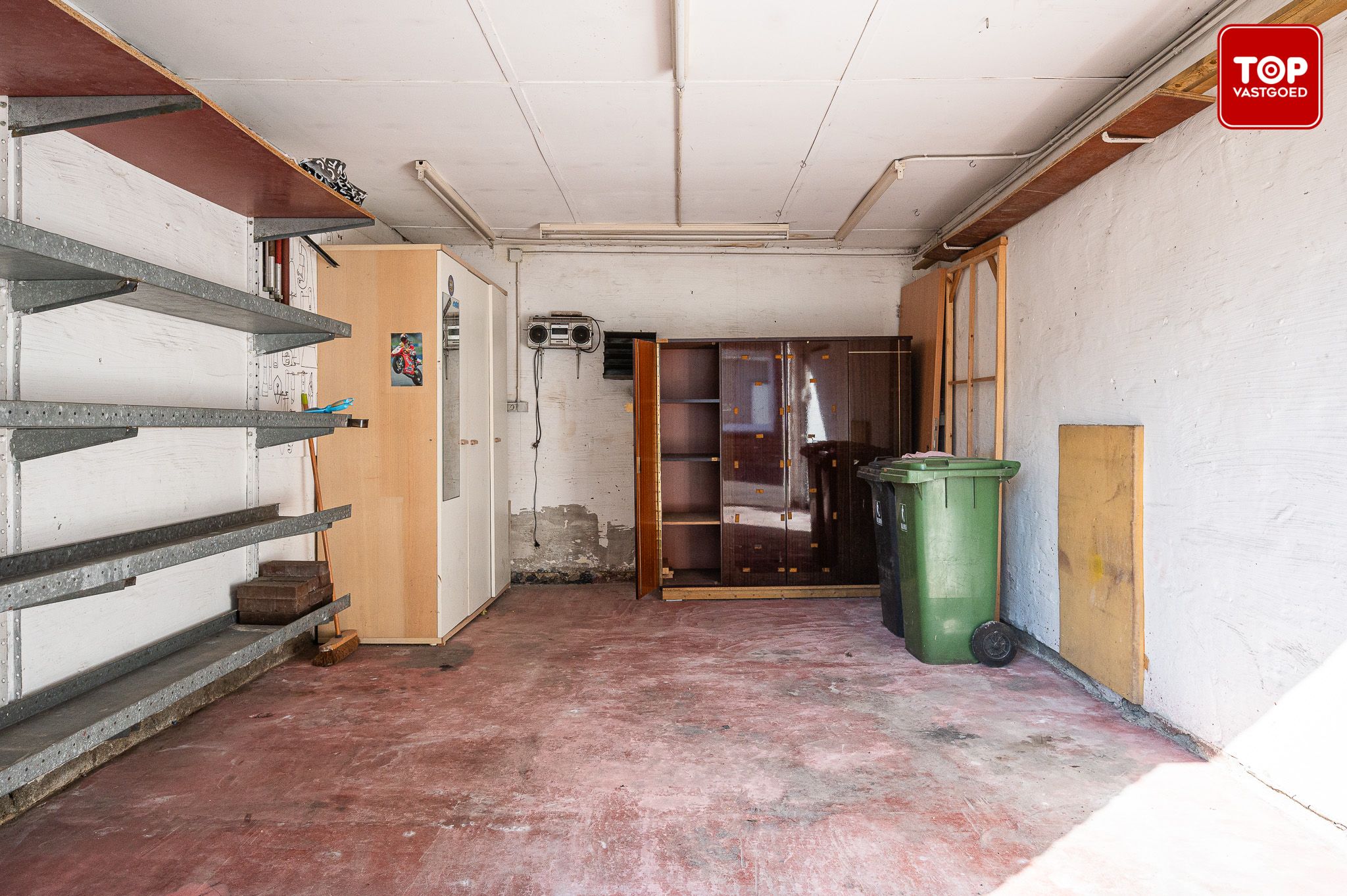 Instapklaar 2-slaapkamer appartement met terras en garage. foto 21