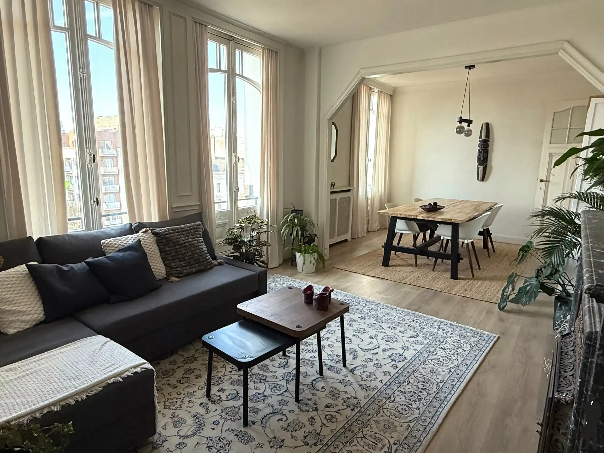 Authentiek gerenoveerd appartement (ca. 90m²) in Art Nouveau stijl  foto {{pictureIndex}}