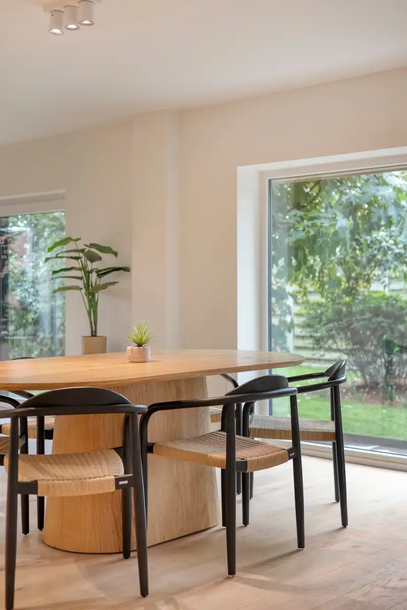 Een architecturale gezinswoning met karakter en uitzonderlijk veel ruimte foto 7