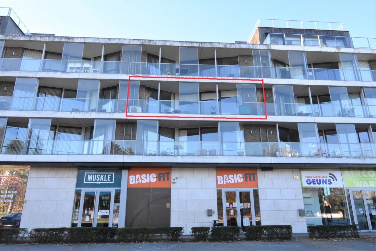 MOOI AFGEWERKT RUIM APPARTEMENT MET 2 SLPKS EN 2 TERRASSEN foto 25