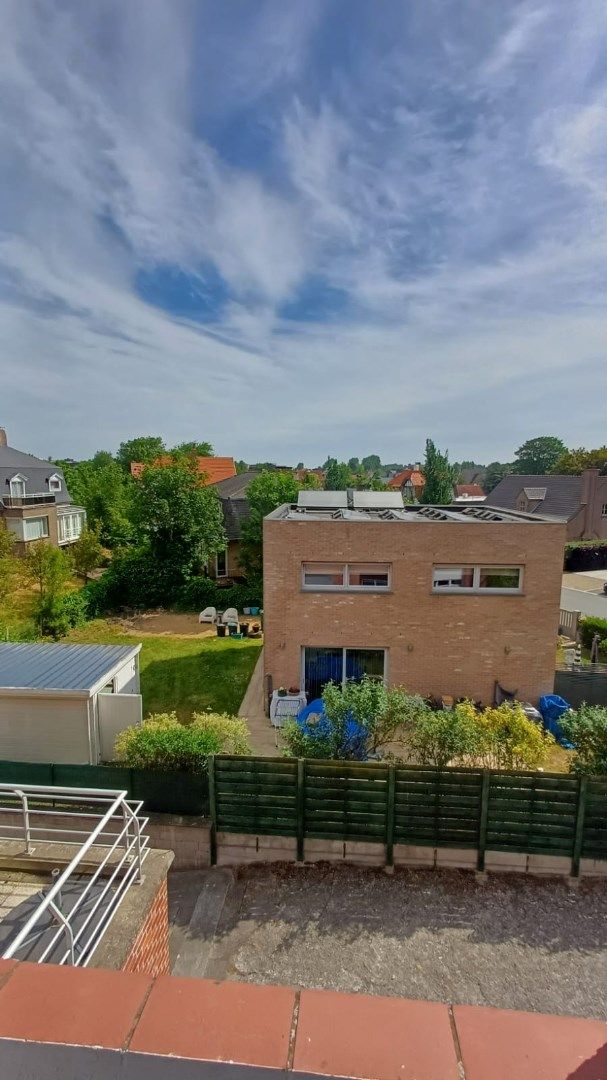 Ruim en zonnig appartement met 2 slaapkamers foto 17