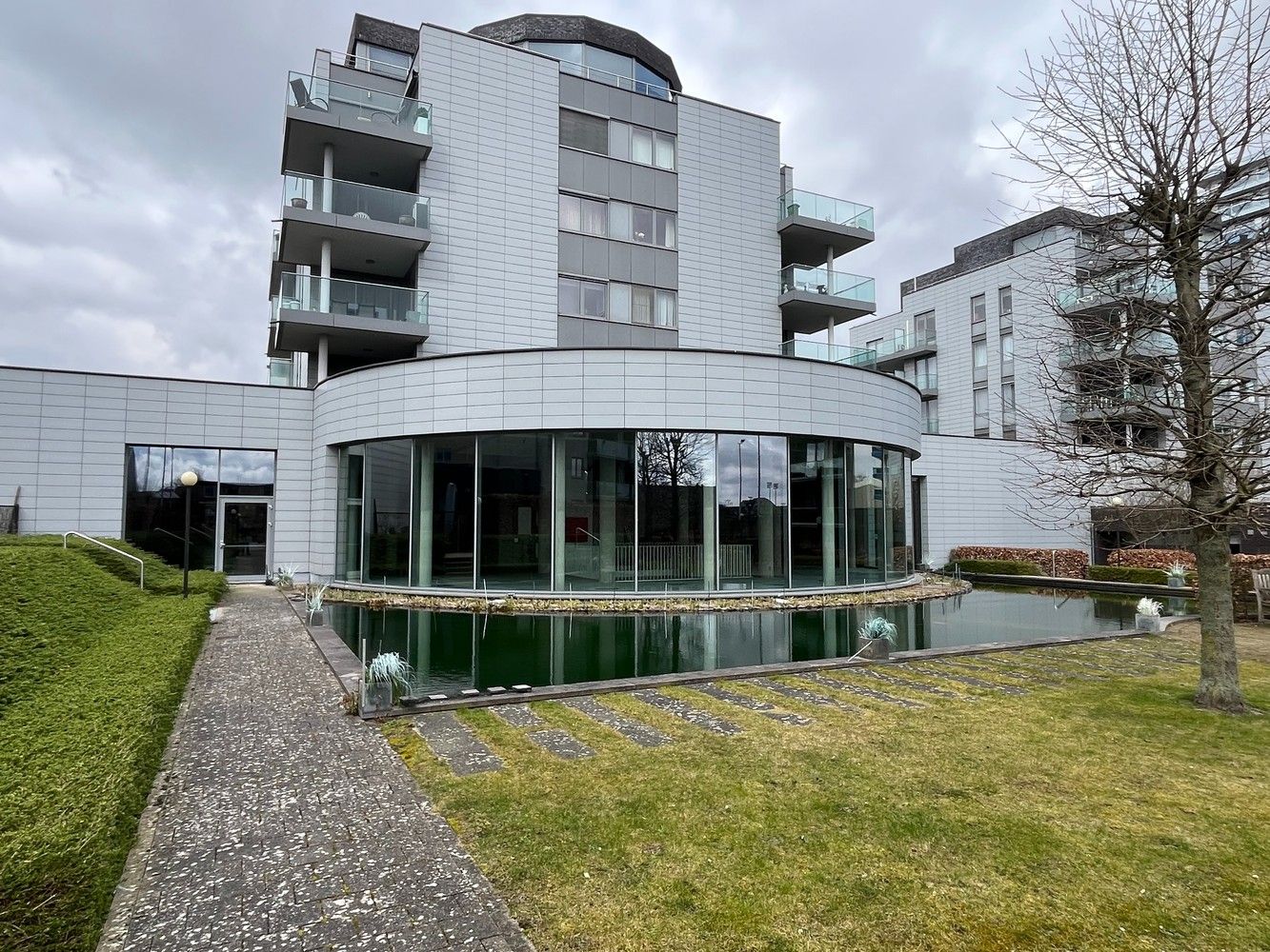 799m² Kantoren/showroom foto 3