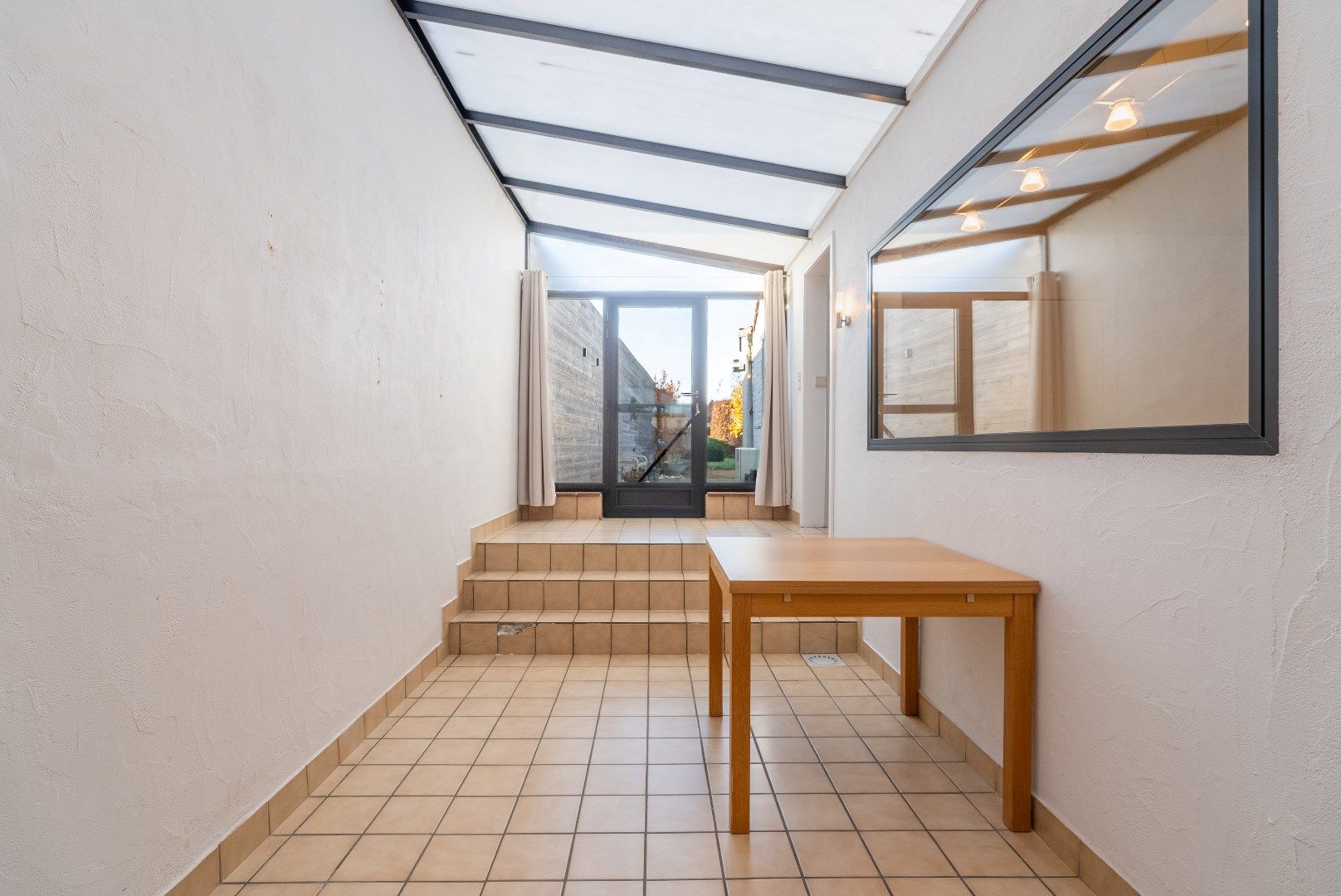 RUIME WONING MET TUIN EN GARAGE foto 7