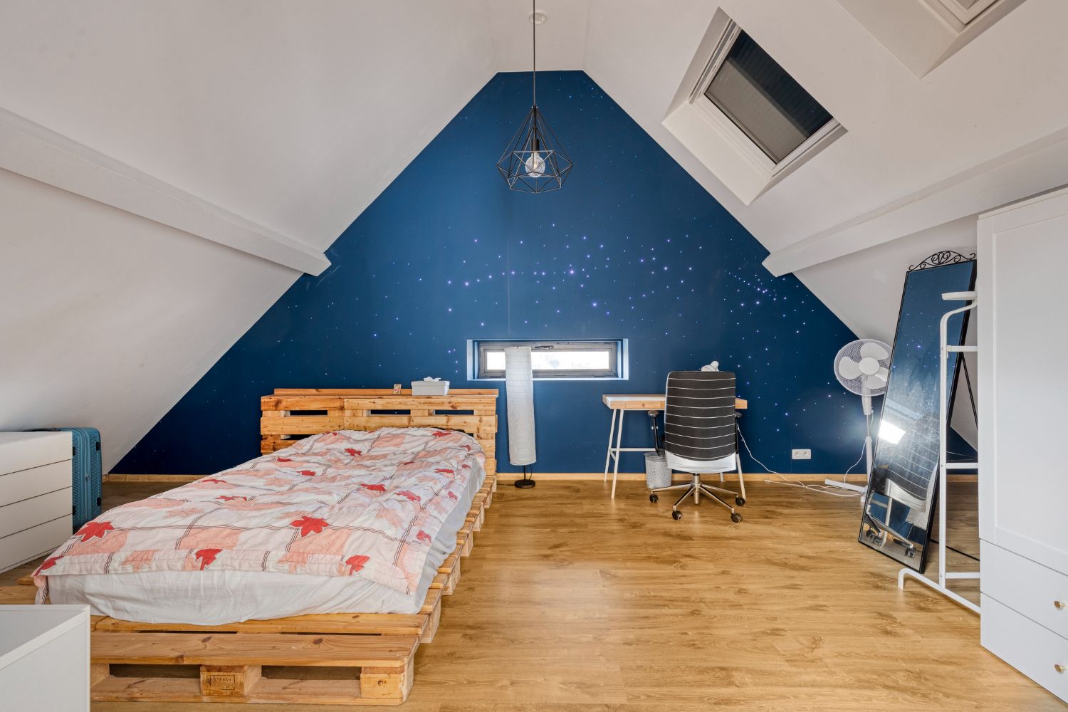 Karaktervolle gerenoveerde statige villa nabij Spuikom te koop foto 33