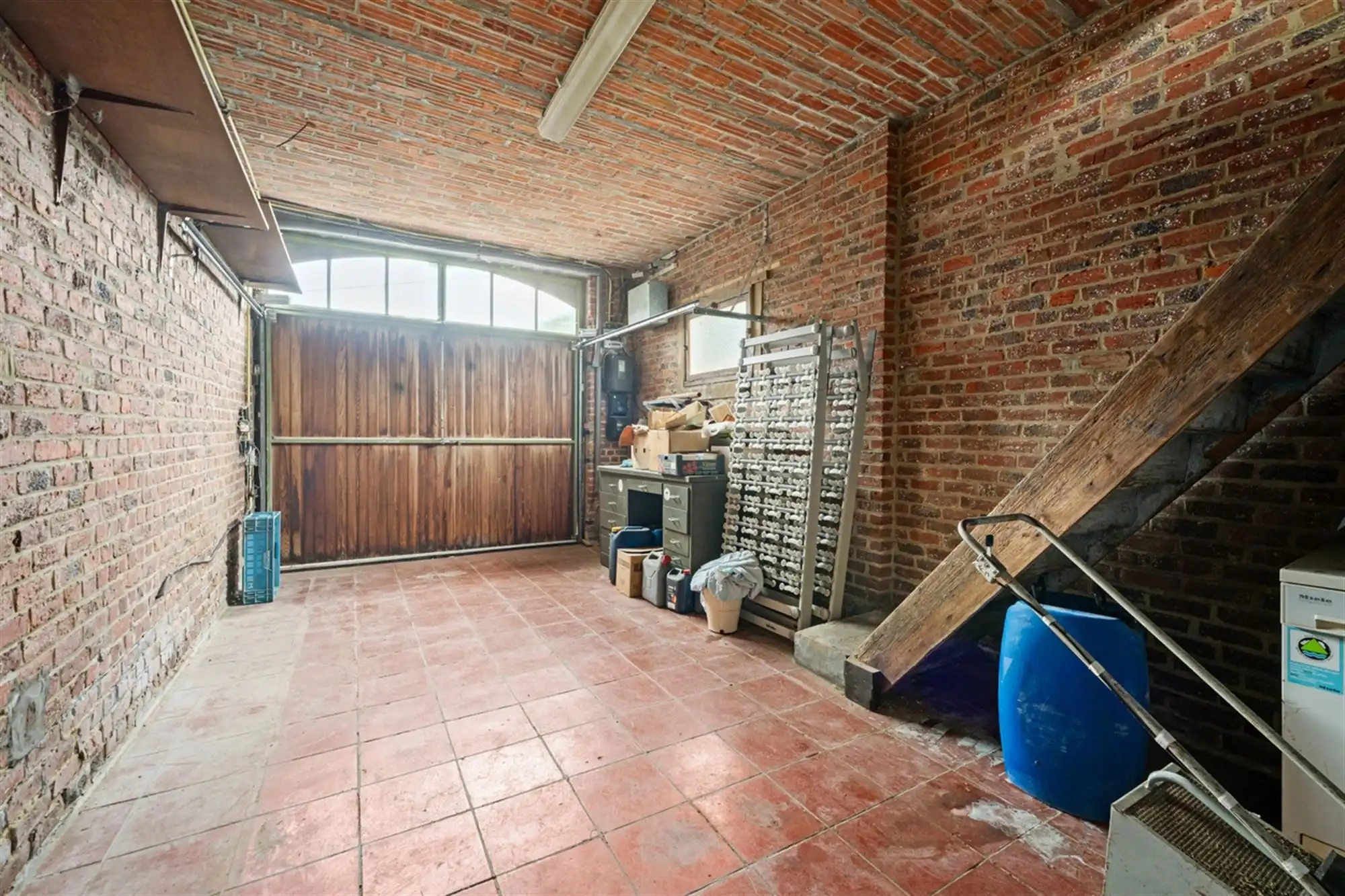 Te renoveren RUIME KARAKTERVOLLE OPEN BEBOUWING met 3 slpks, garage, polyvalente ruimte & tuin op een perceel van ca. 765m² foto 15