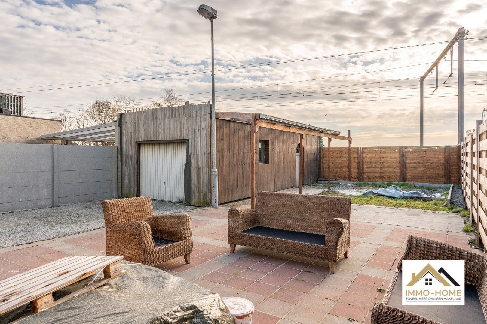 Deels gerenoveerde woning vol potentieel  foto 29
