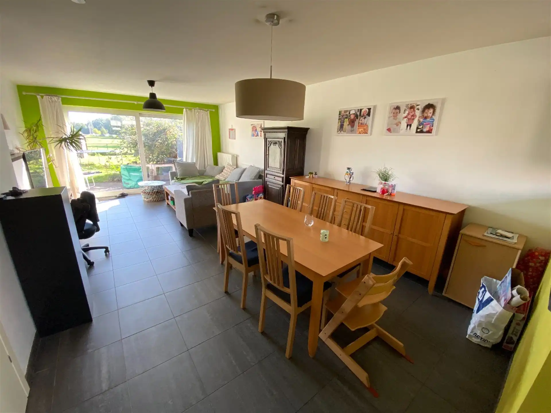 Gunstig gelegen ruime woning met onderhoudsvriendelijke tuin. foto 3