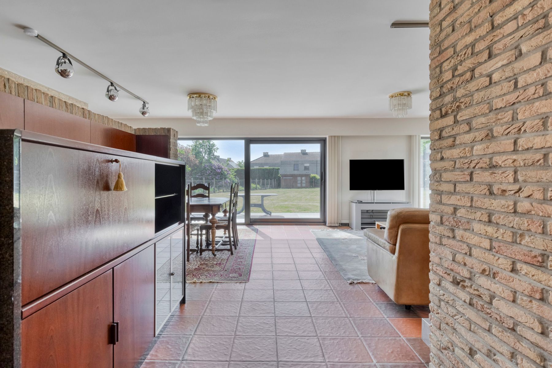 Architecturale parel met 3slaapkamers en garage op 14a 42ca! foto 9