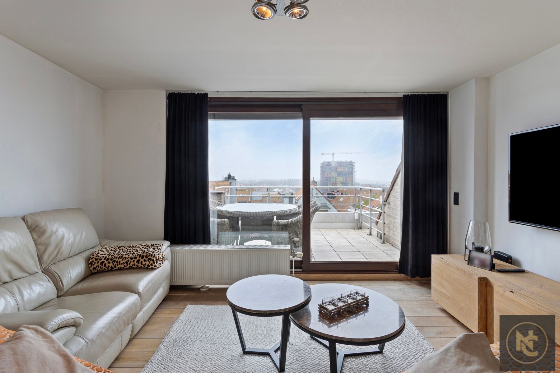 Stijlvol dakappartement met 1 slaapkamer en autostaanplaats foto 4