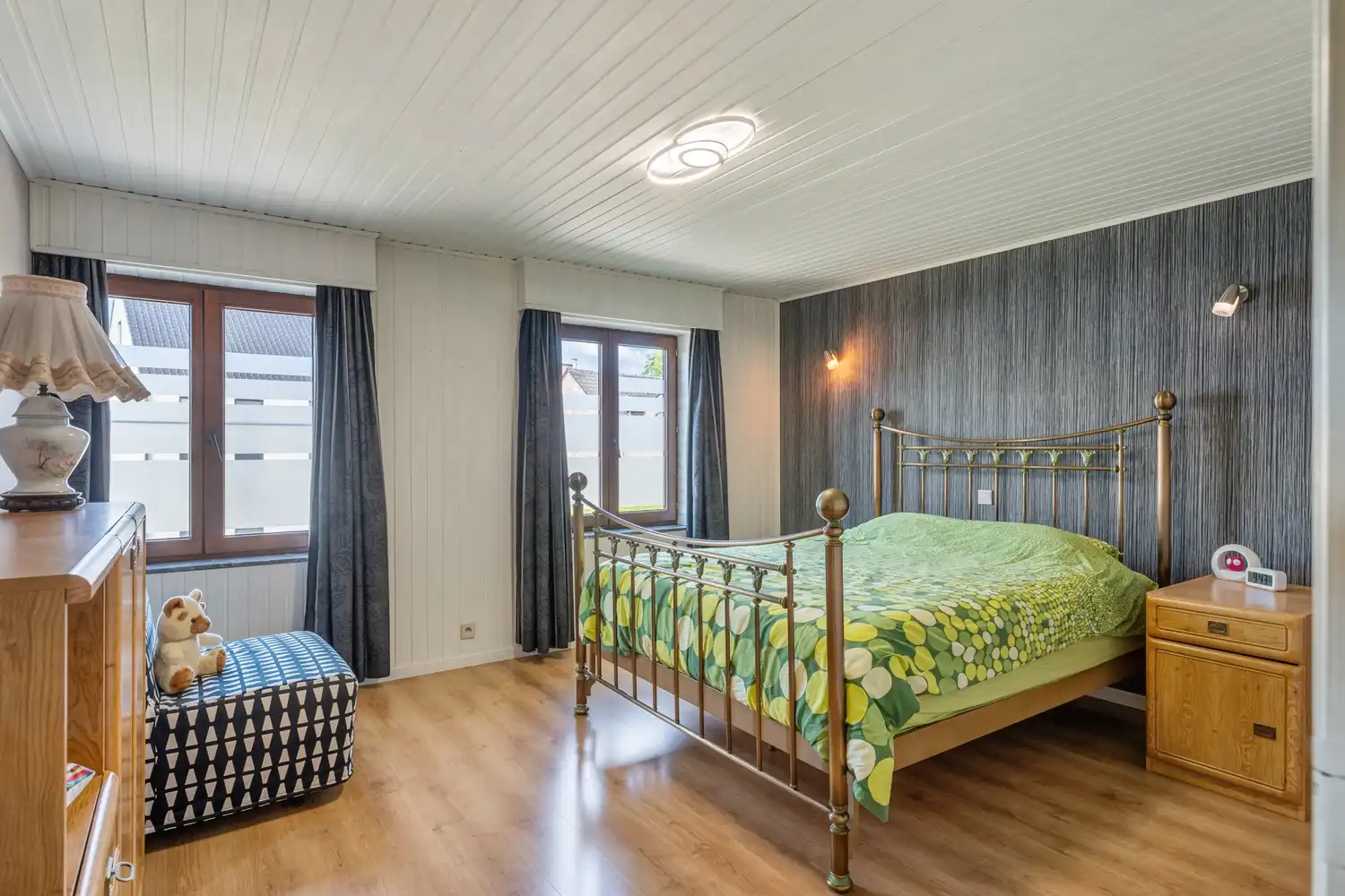 Degelijk onderhouden gezinswoning met 3 slaapkamers, volledig onderkelderd en mooie aangelegde tuin op een perceel van 5a96 ca! foto 21