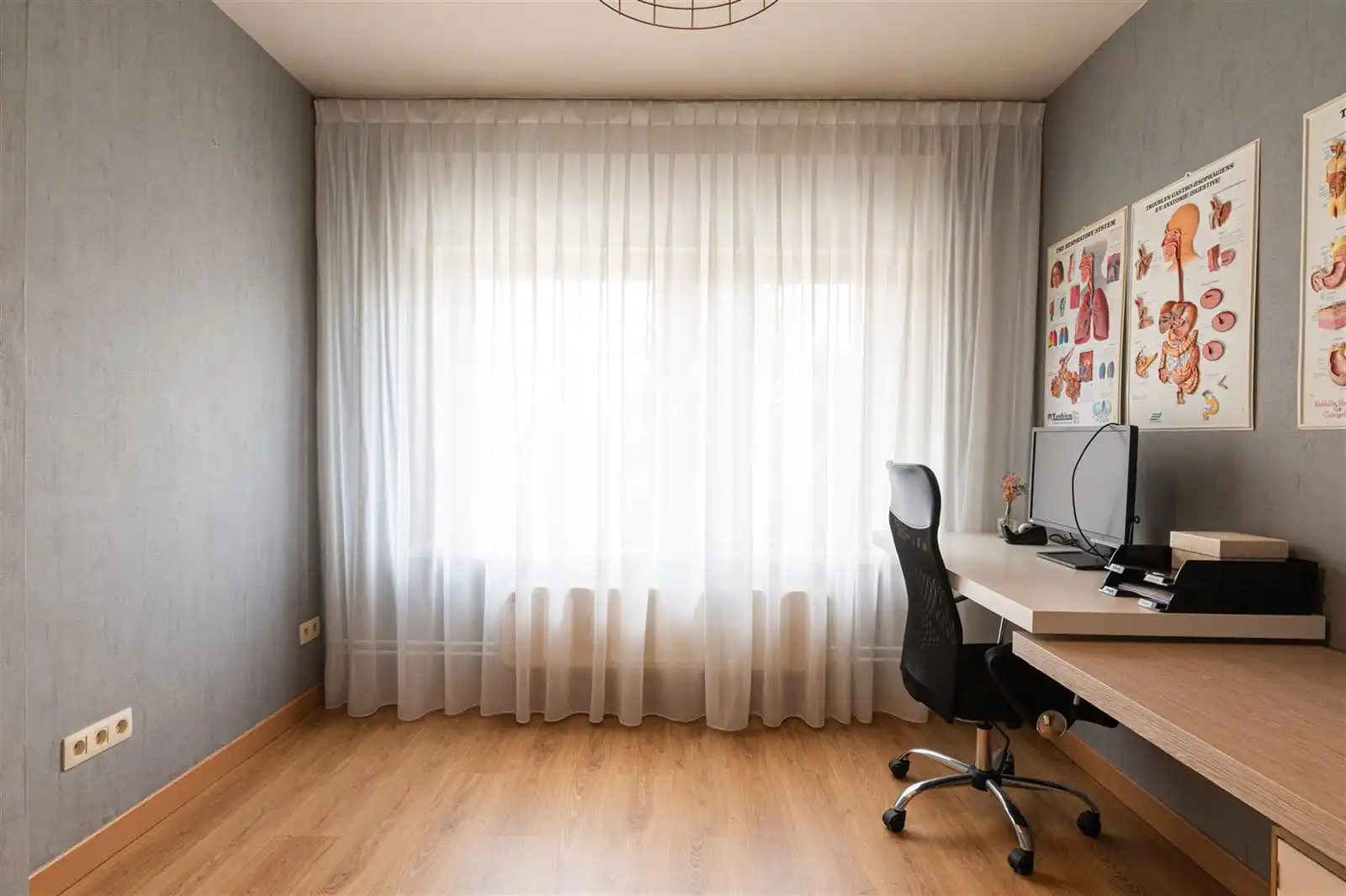 Ruime gezinswoning met grote tuin in Denderhoutem! foto 12