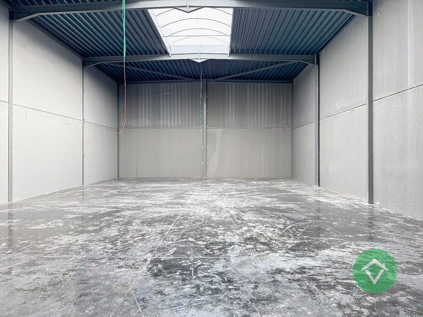 Nieuwbouw loods KMO-UNIT te koop – 256 m² met 1 parkeerplaats inbegrepen op de industriezone te Aartrijke foto 5