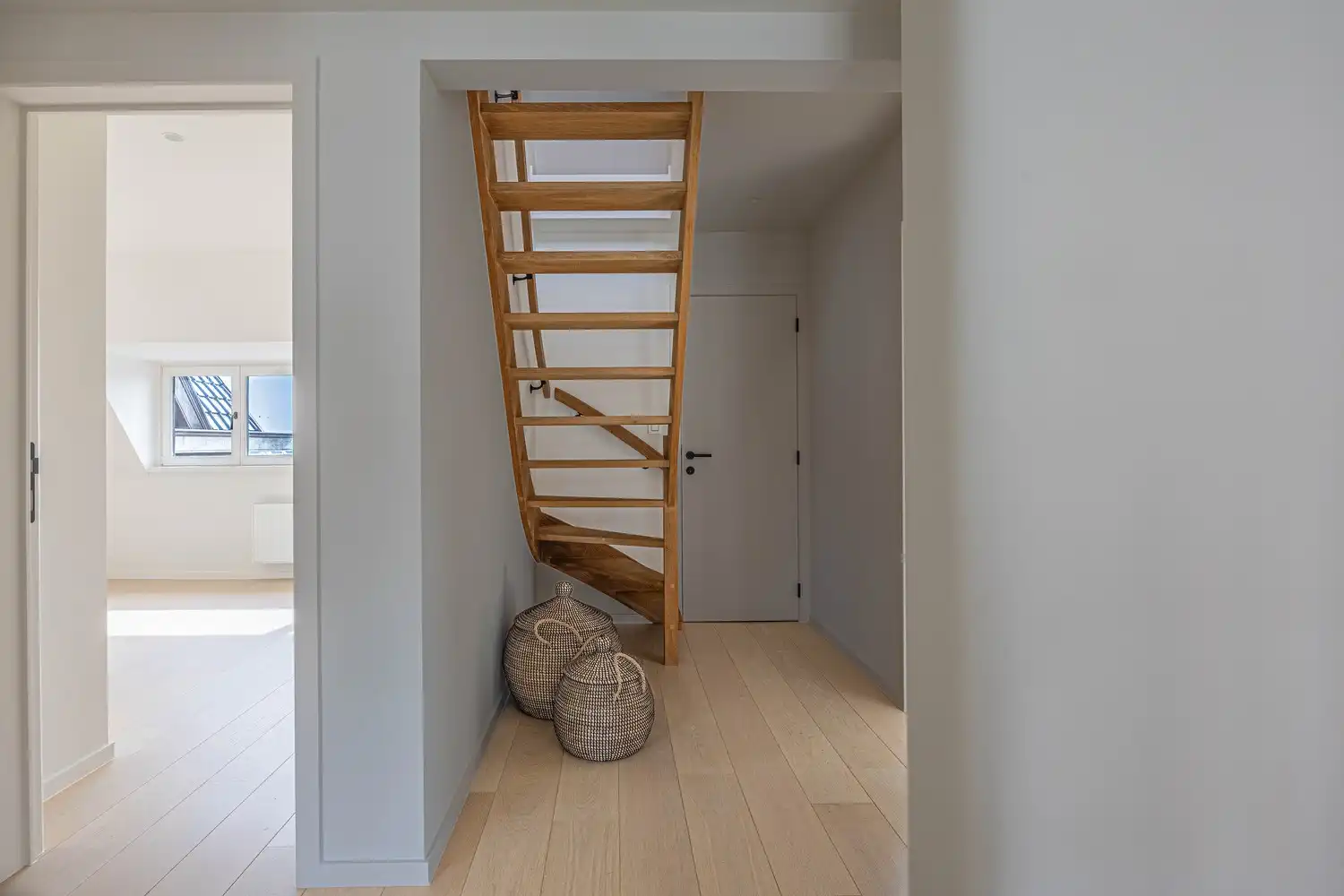 Exclusieve gerenoveerde koppelvilla vlak bij zee met 8 slaapkamers foto 23