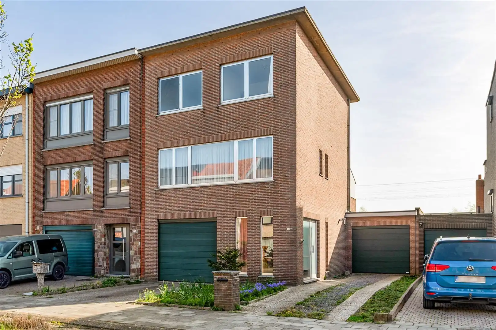 Hoofdfoto van de publicatie: Ruime bel-etagewoning op ca. 350m2 met 3 slaapkamers