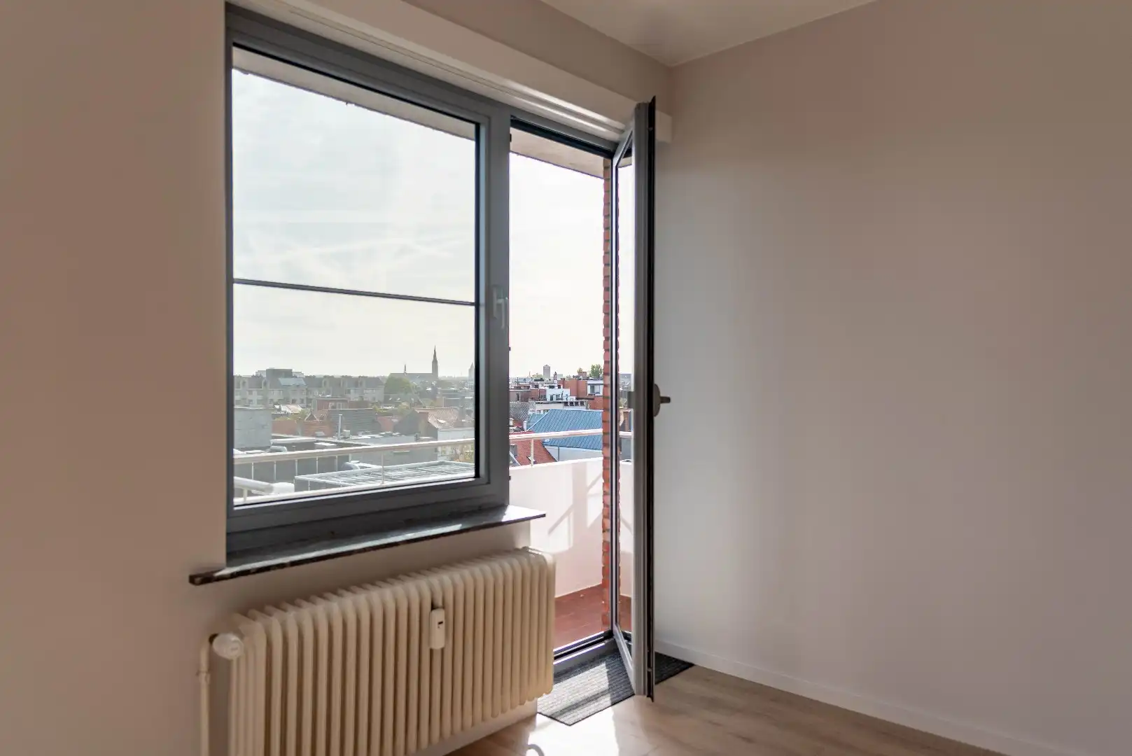 Riant appartement met 2 ruime slaapkamers foto 13