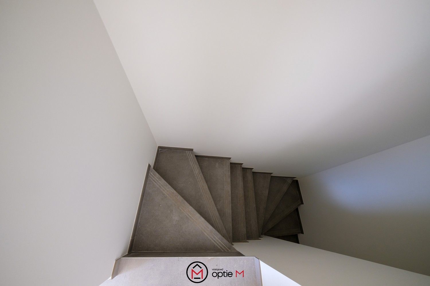 Ruim duplex appartement te huur in Bilzen foto 15