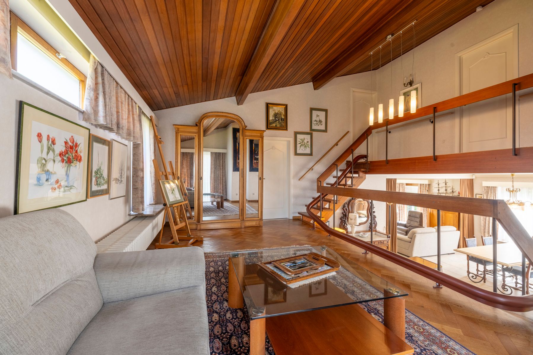 Villa met 4 slaapkamers, grote tuin en garage te koop! foto 13