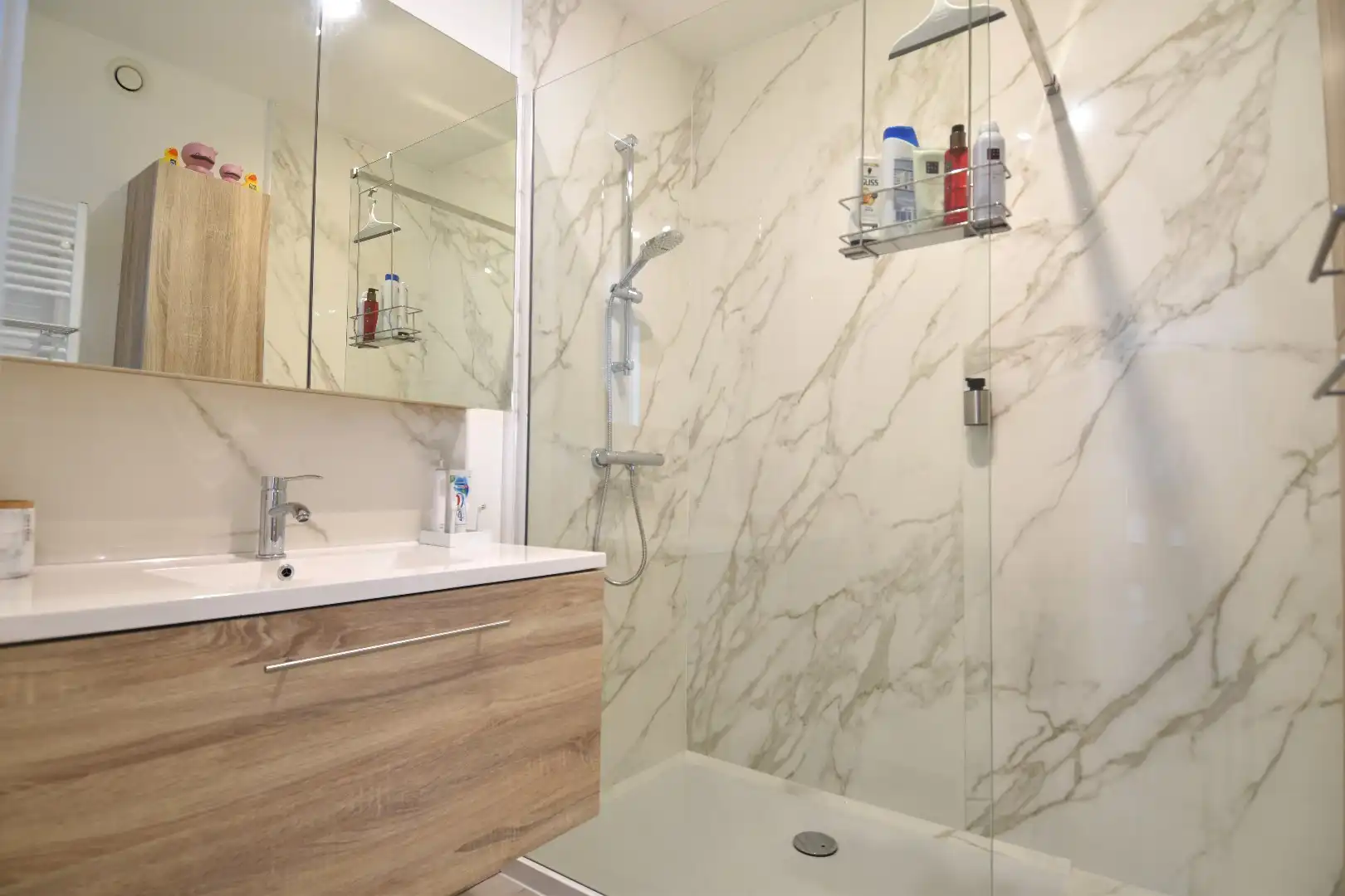 Perfect instapklaar 1-slaapkamerappartement met garage te Harelbeke-centrum foto 7