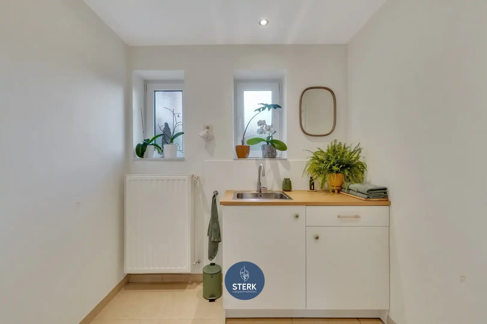 INSTAPKLARE VILLA MET EPC B OP ROYAAL PERCEEL VAN 12A 50CA NABIJ MAASTRICHT !  foto 15