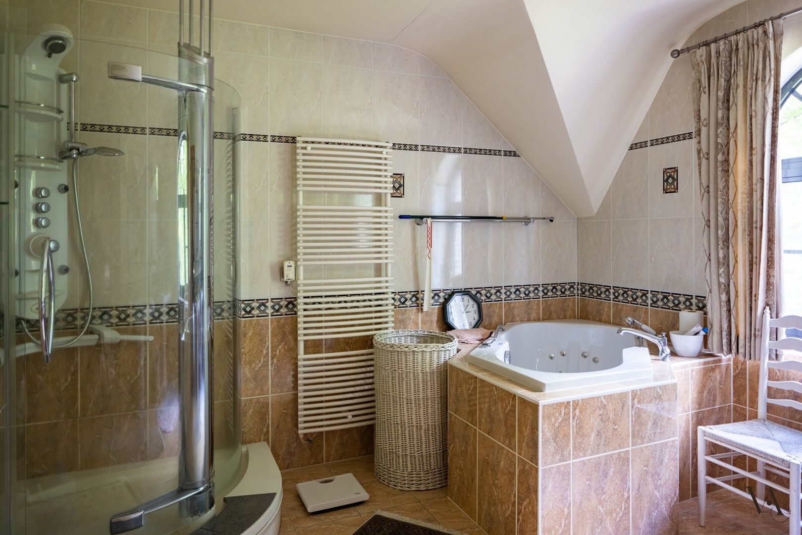 Zeer ruime klassieke villa op prachtig perceel in Hoog-Linden foto 14