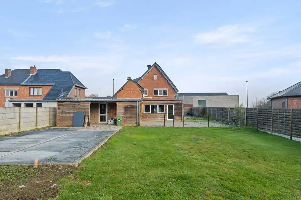 UITZONDERLIJKE OPEN BEBOUWING MET VEEL RUIMTE EN LICHT, OOK GESCHIKT ALS KANGEROEWONING foto 35