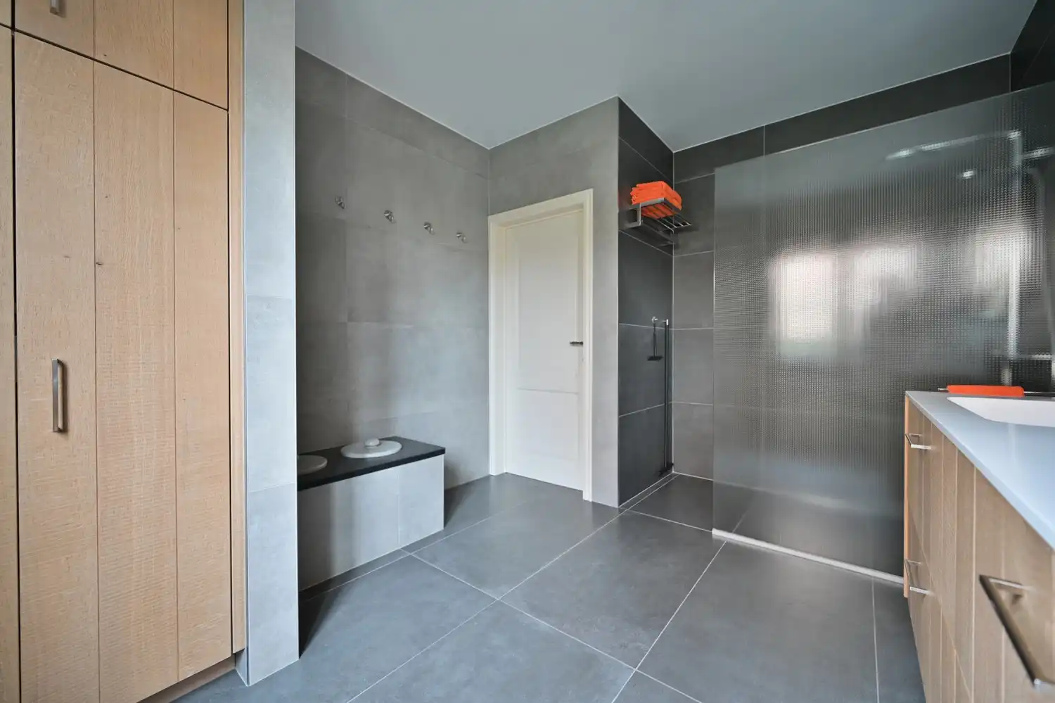 Charmante villa met orangerie en&nbsp;zwembad op een steenworp van Maastricht foto 19