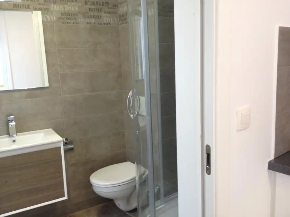 TE HUUR: Appartement met 1 slaapkamer te Antwerpen. foto 11