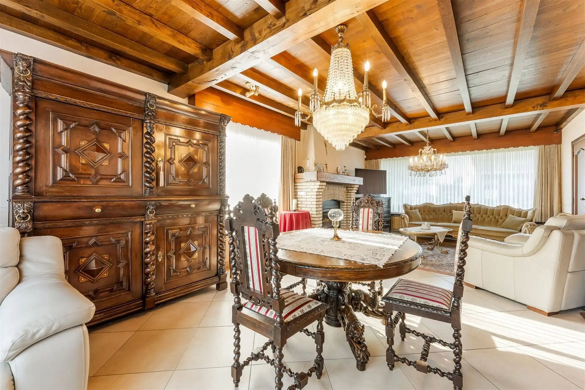 OP TE FRISSEN GELIJKVLOERSE WONING MET 3 SLAAPKAMERS OP EEN RUIM PERCEEL IN HET CENTRUM VAN OOSTHAM foto 6